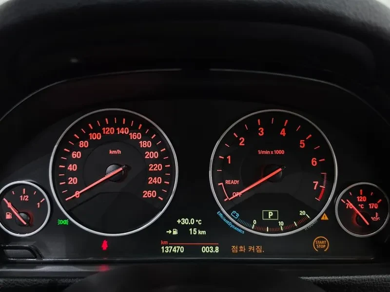 BMW 320 i - САМО 30% АВАНС, снимка 8 - Автомобили и джипове - 56304492