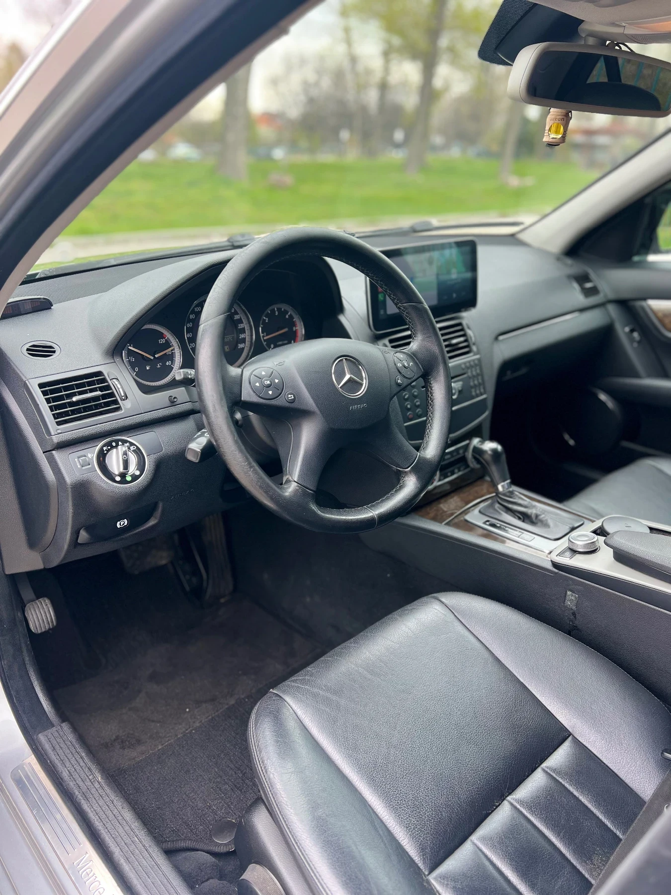 Mercedes-Benz C 220 2.2CDI ! NAVI ! AVTOMAT ! CAMERA ! - изображение 7