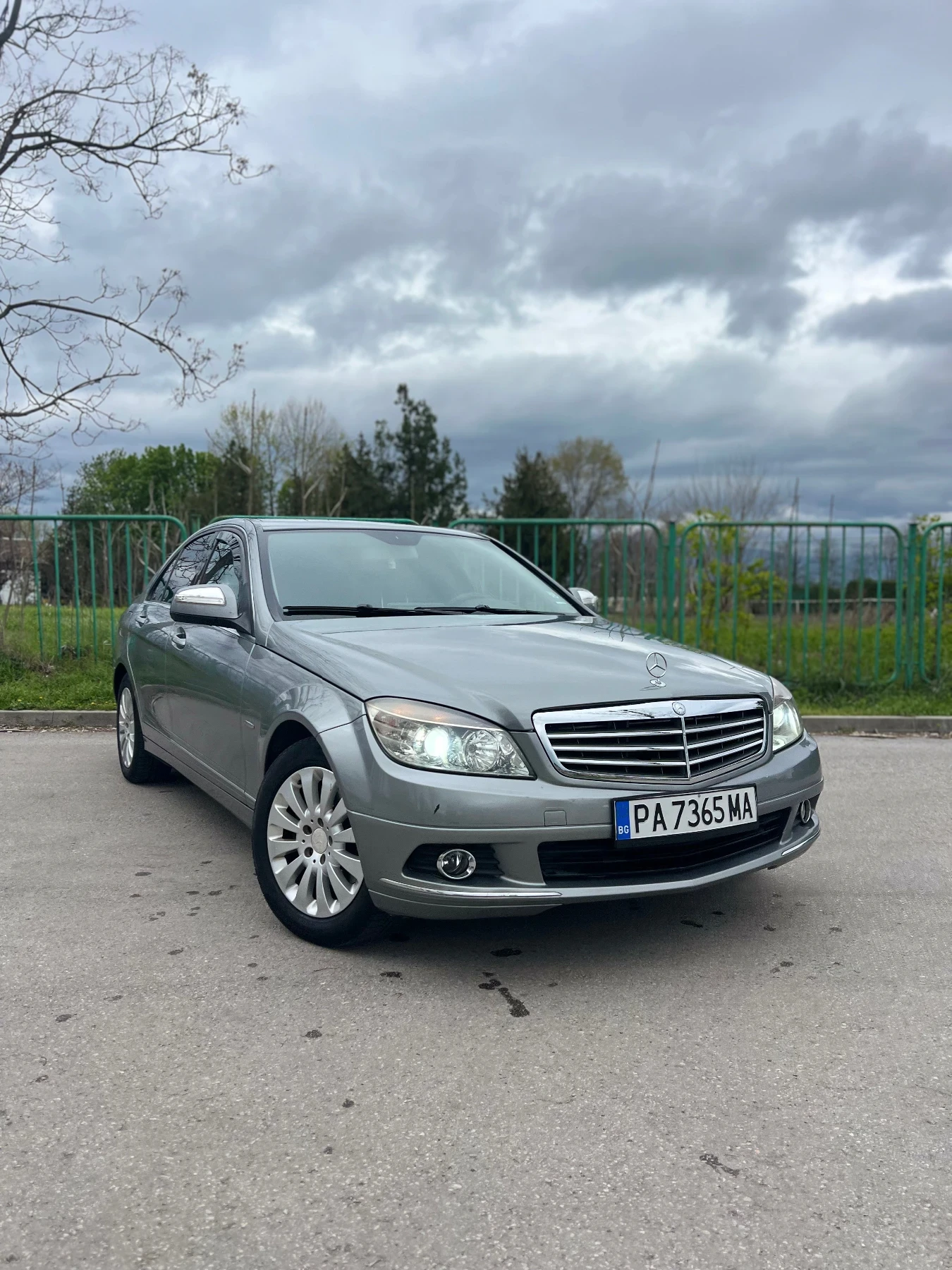 Mercedes-Benz C 220 2.2CDI ! NAVI ! AVTOMAT ! CAMERA ! - изображение 2