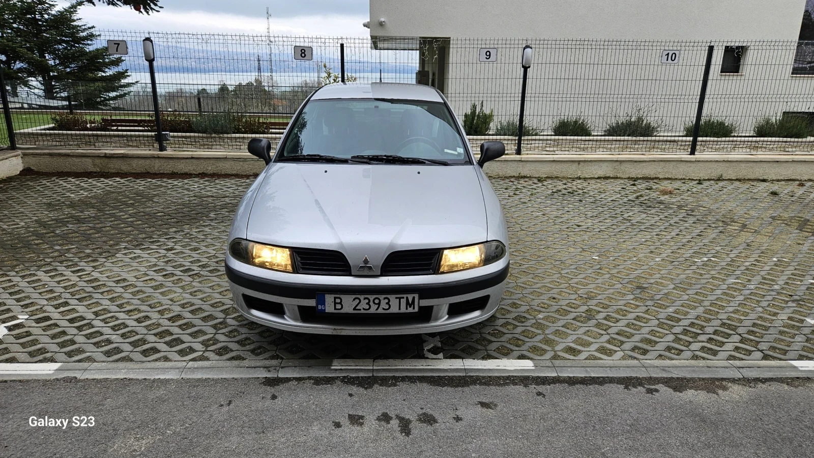 Mitsubishi Carisma 1.9DI - изображение 2