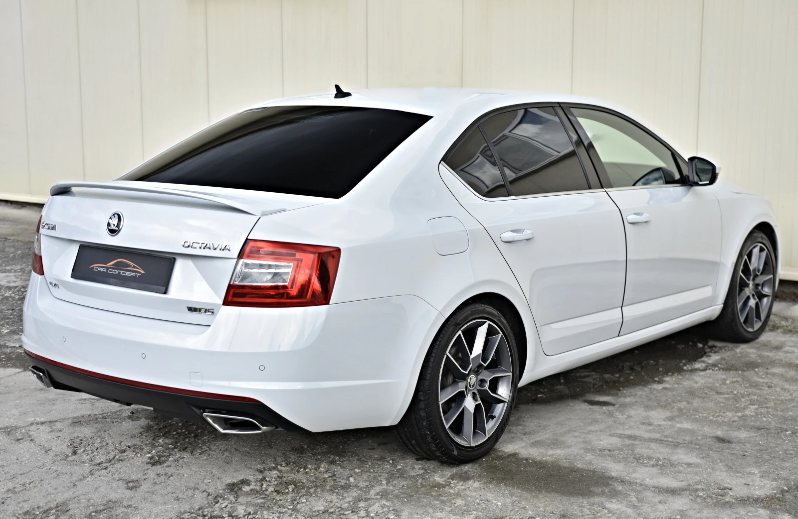 Skoda Octavia 2.0TDI VRS 4x4 184H.P DISTRONIK+ VRS-SITZE - изображение 4