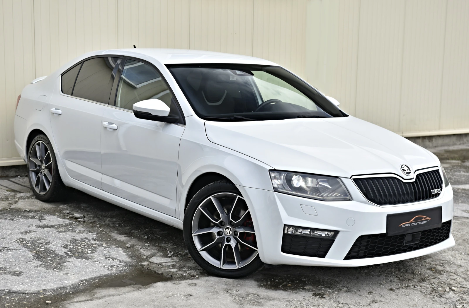 Skoda Octavia 2.0TDI VRS 4x4 184H.P DISTRONIK+ VRS-SITZE - изображение 3