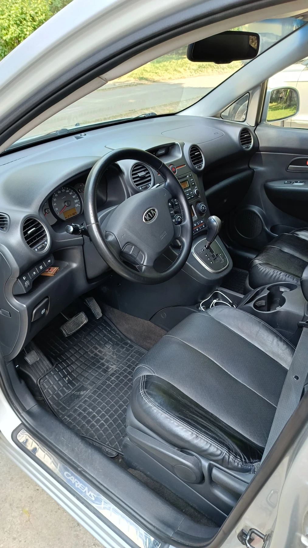 Kia Carens 2.0 CDTI - изображение 8