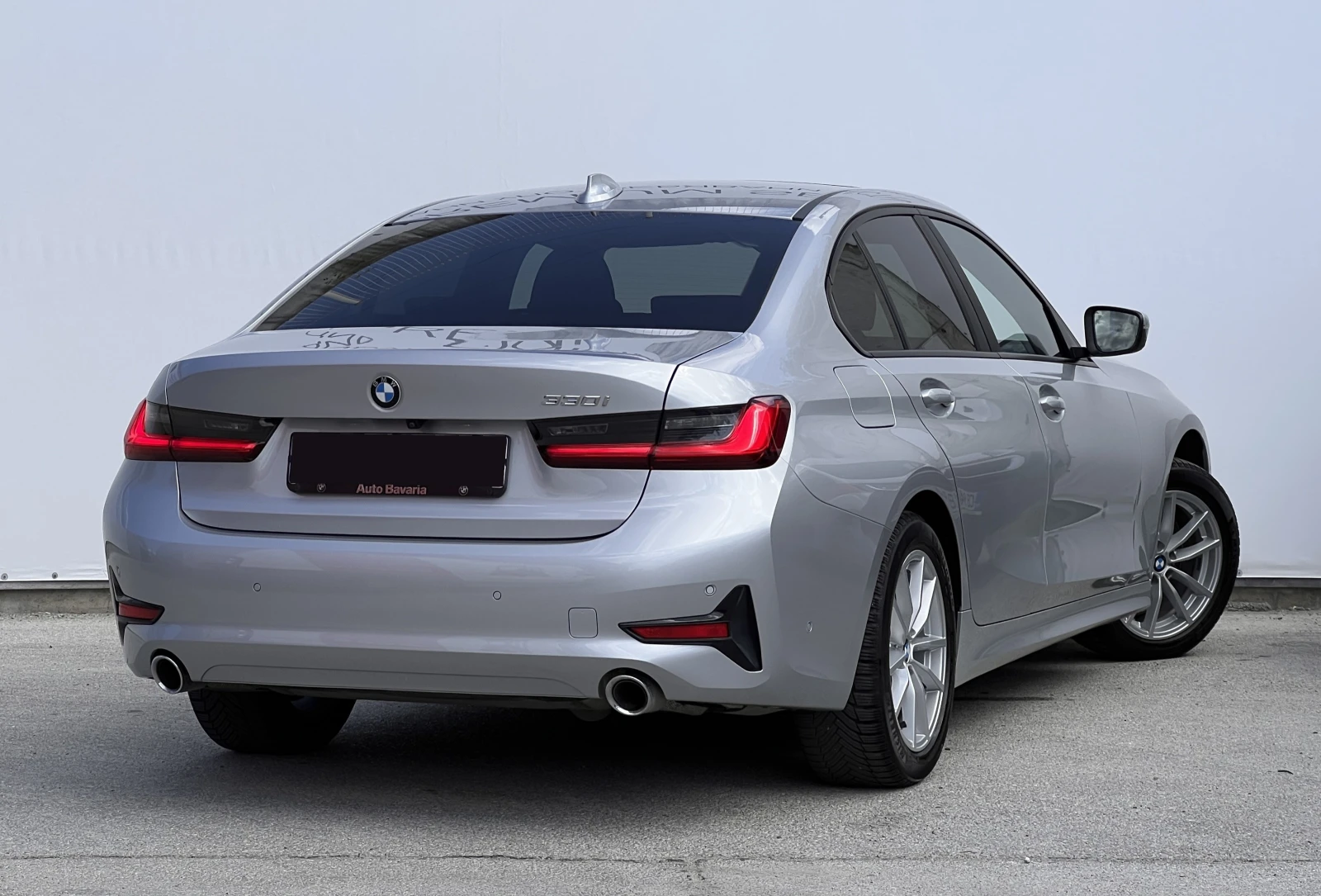 BMW 330 i - изображение 2