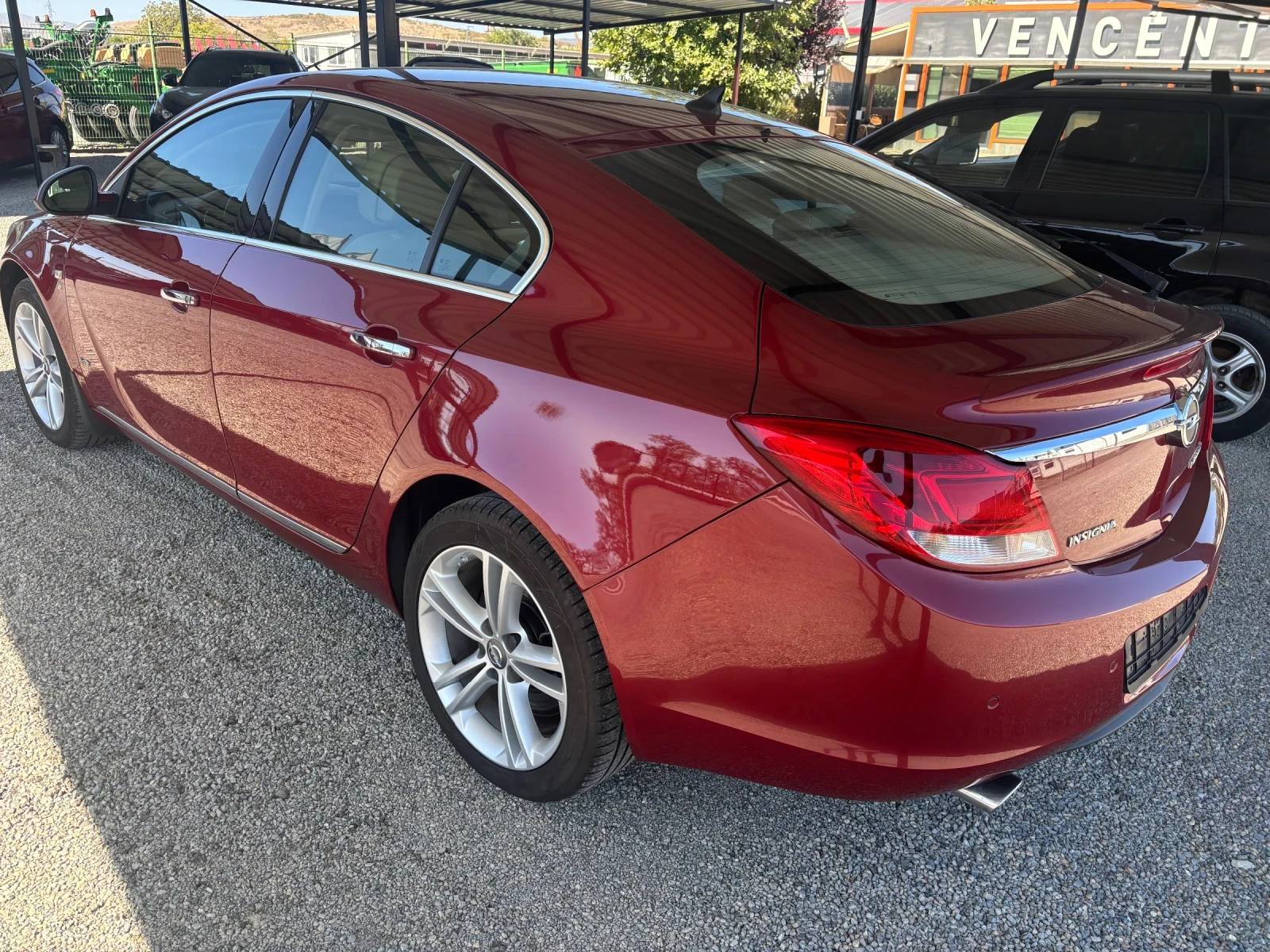 Opel Insignia 2.0i, 4x4, 220ks.unikat - изображение 2