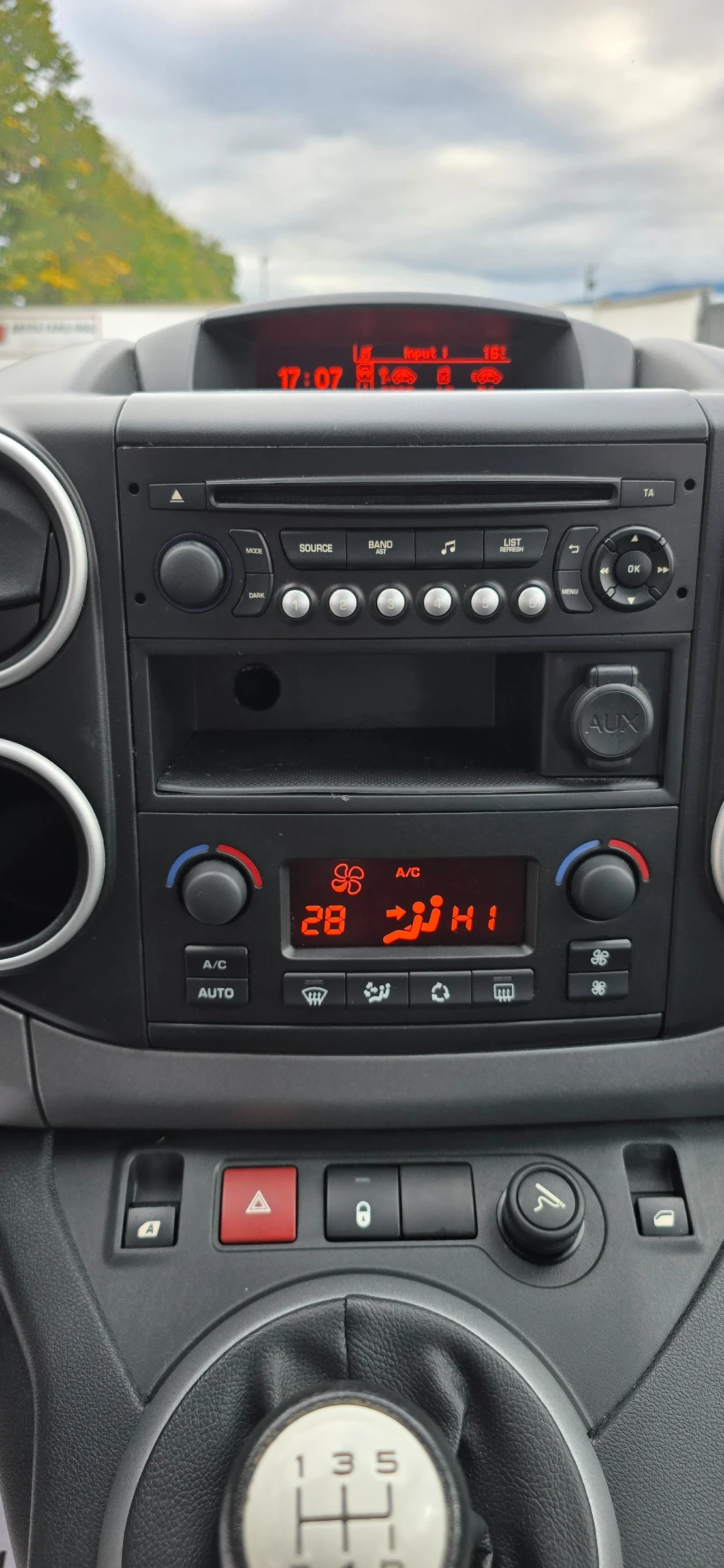 Citroen Berlingo 1.6 BlueHDi 100hp Multispace климатроник - изображение 9