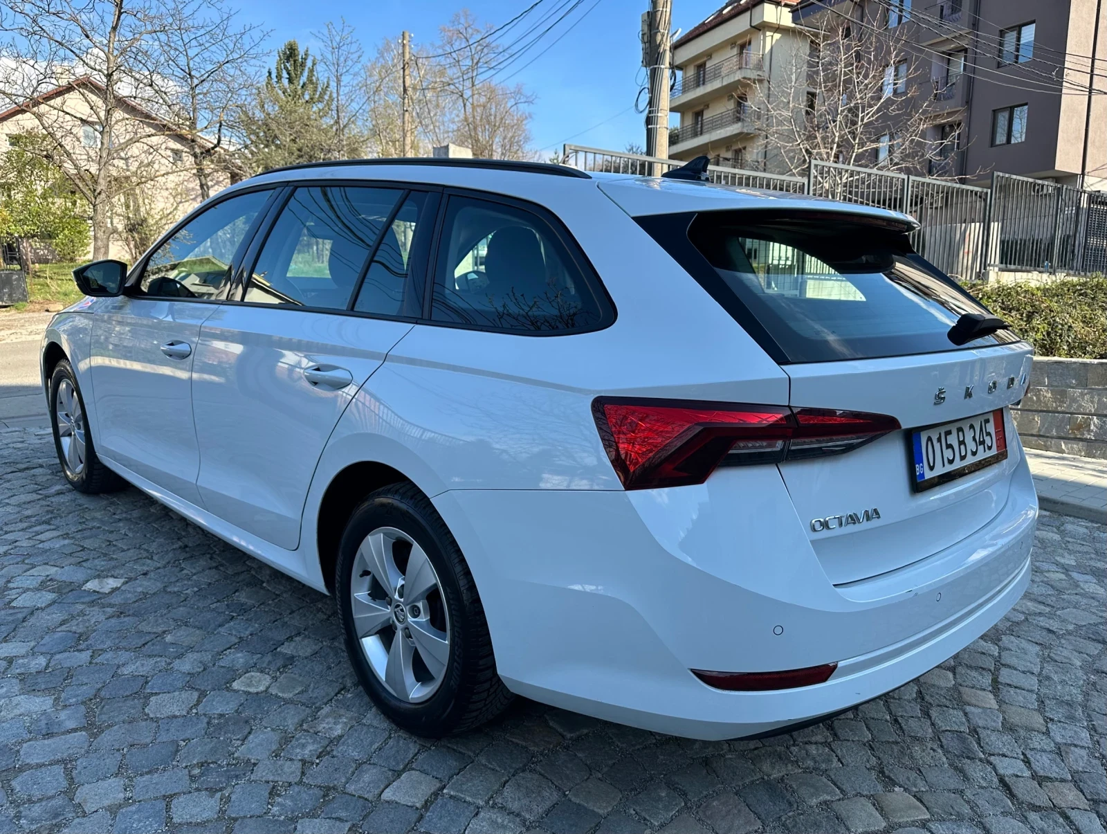 Skoda Octavia 2.0 TDI 150kc Богато оборудване, Отлично състояние - изображение 6