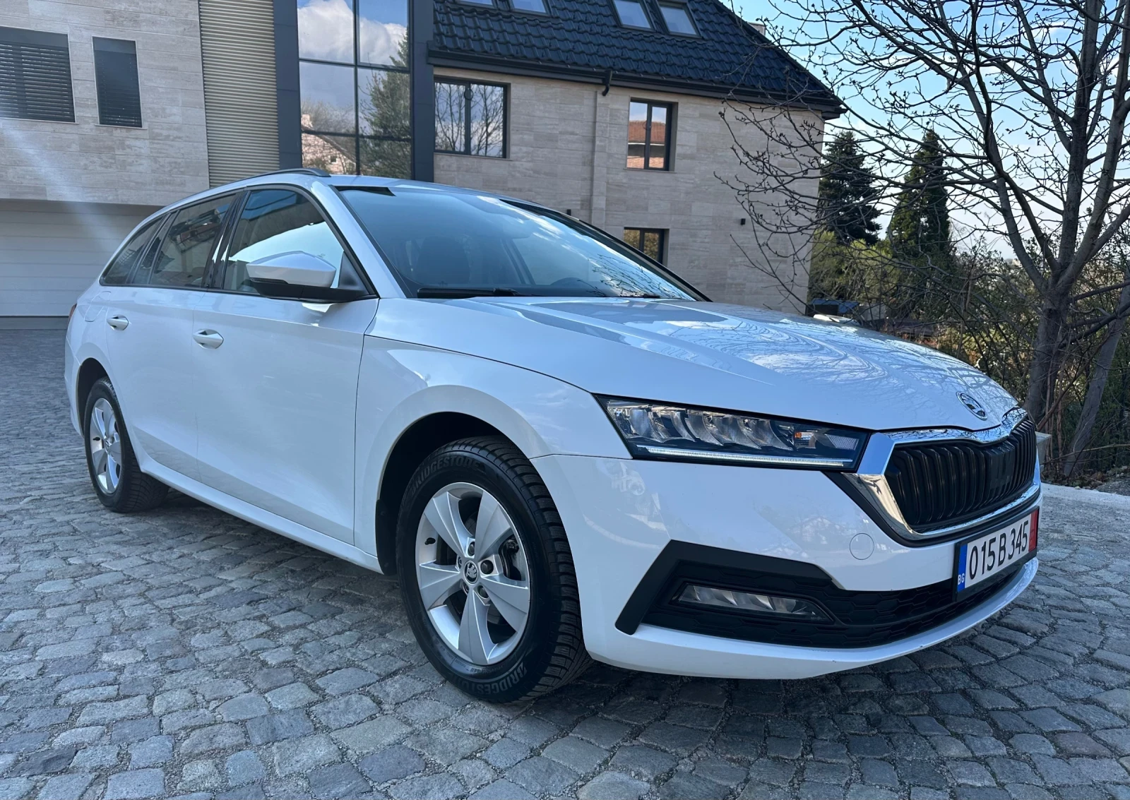 Skoda Octavia 2.0 TDI 150kc Богато оборудване, Отлично състояние - изображение 3