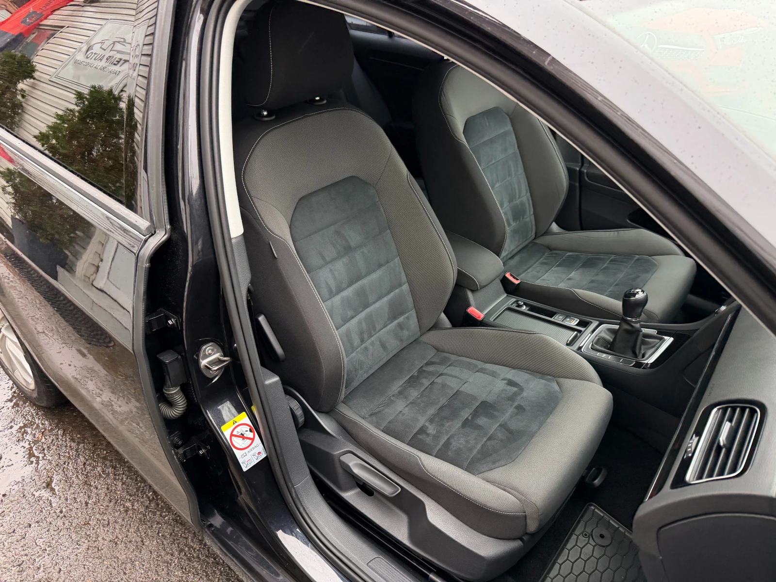 VW Golf 2.0TDI* СЕРВИЗНА КНИЖКА С ПЪЛНА ИСТОРИЯ В VW - изображение 10