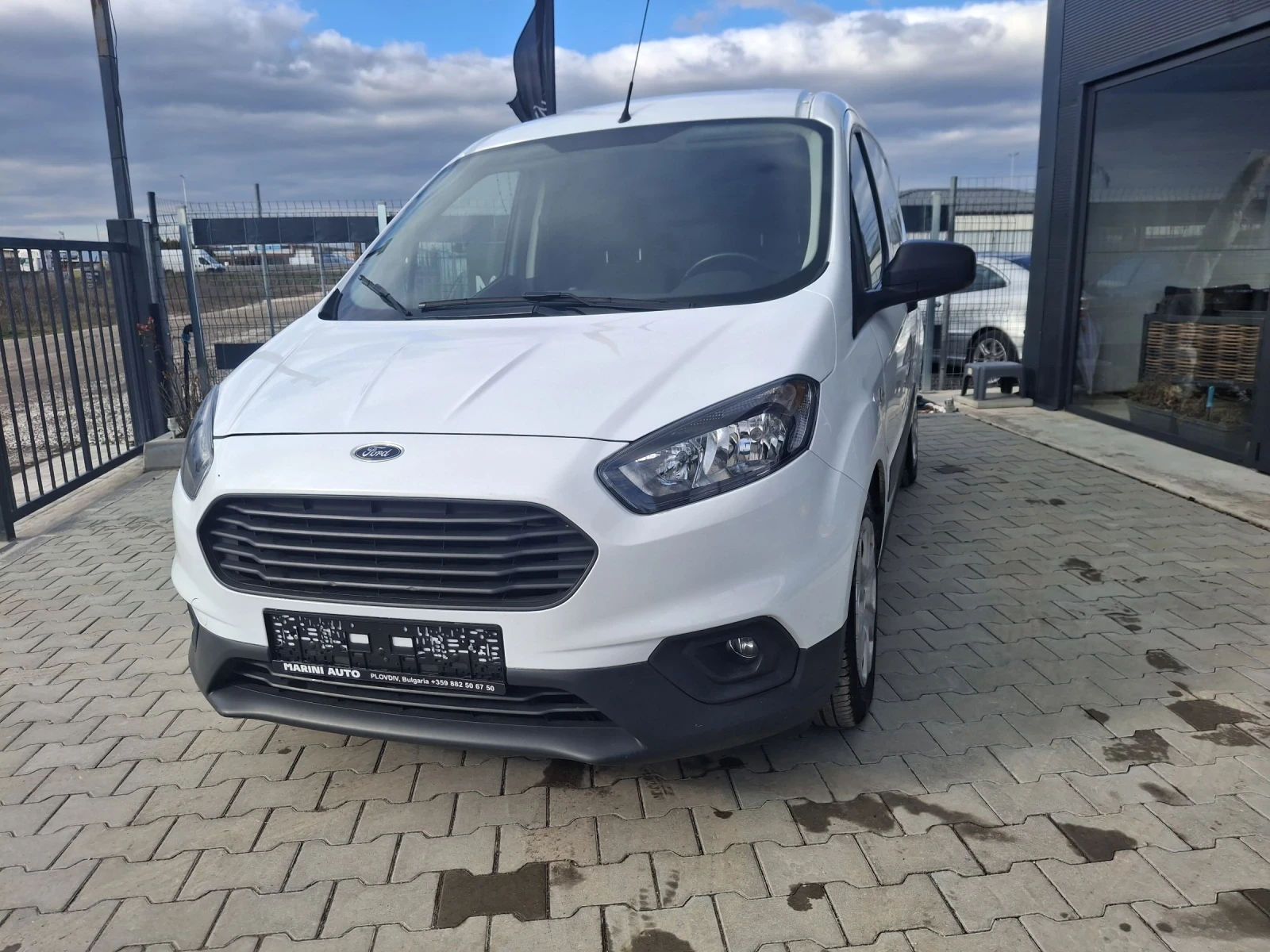 Ford Courier 1.5 euro6 TOP 2023г - изображение 10