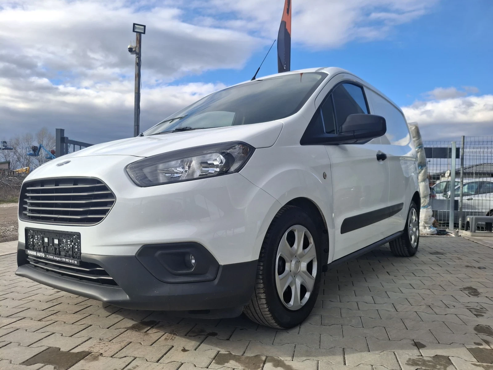 Ford Courier 1.5 euro6 TOP 2023г - изображение 2