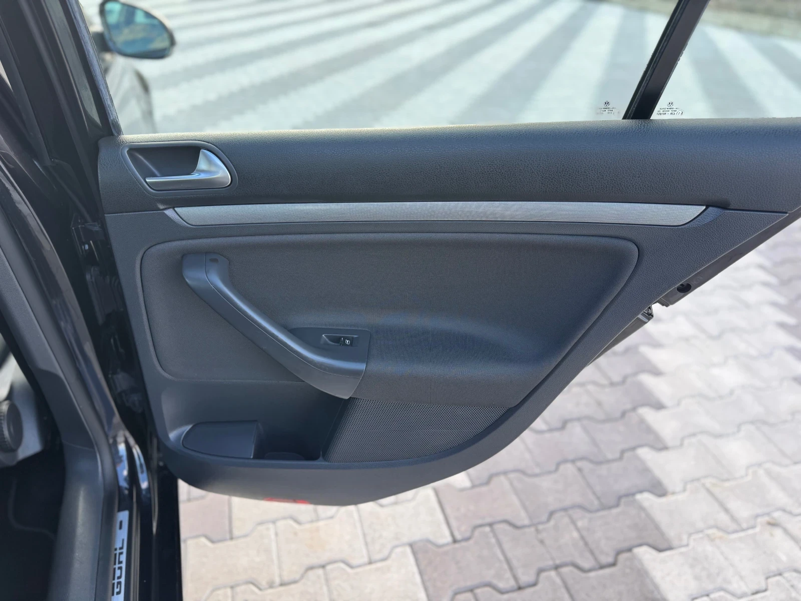 VW Golf 1.9 TDI 105k.c - изображение 10