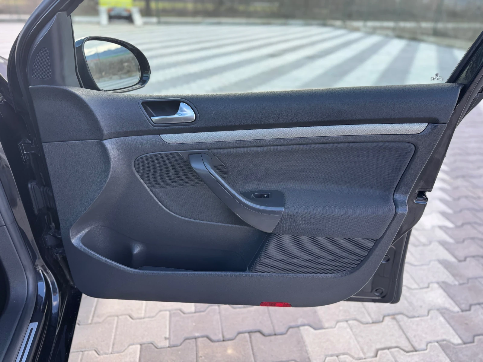 VW Golf 1.9 TDI 105k.c - изображение 8