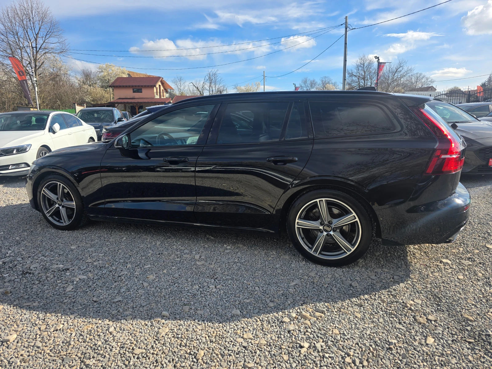 Volvo V60 2.0D3-190K.C-R-DESIGN-СУПЕР ЛУКСОЗНО ИЗПЪЛНЕНИЕ, снимка 10 - Автомобили и джипове - 54043681