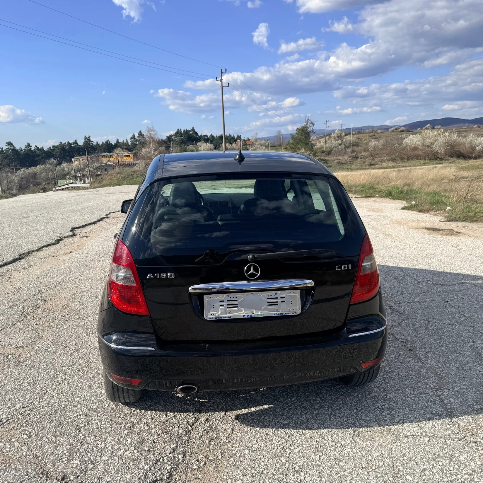 Mercedes-Benz A 180, снимка 3 - Автомобили и джипове - 54122091