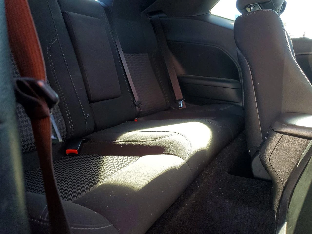 Dodge Challenger 5.7l R/T, снимка 10 - Автомобили и джипове - 54144919