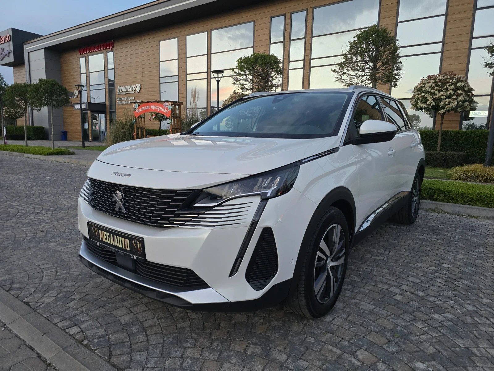Peugeot 5008 1.5BlueHdi.New Line.EAT8.Distronic.Keyless.43000км