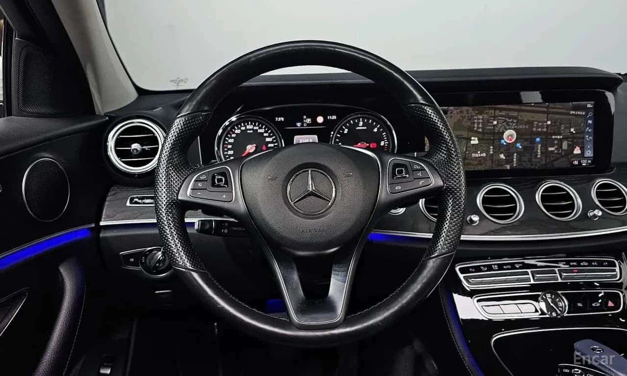 Mercedes-Benz E 220 * E220d 4MATIC Avantgarde * ЦЕНА ДО БГ, снимка 13 - Автомобили и джипове - 55663201