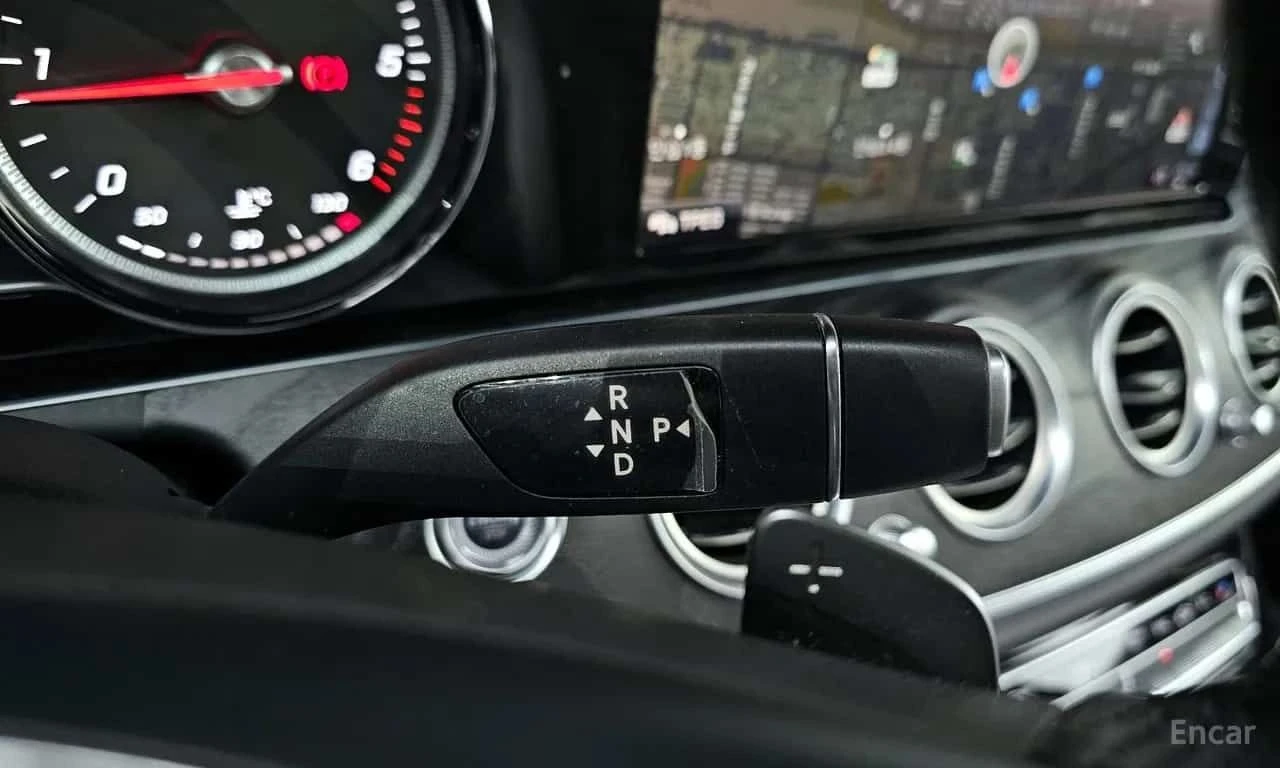 Mercedes-Benz E 220 * E220d 4MATIC Avantgarde * ЦЕНА ДО БГ, снимка 9 - Автомобили и джипове - 55663201