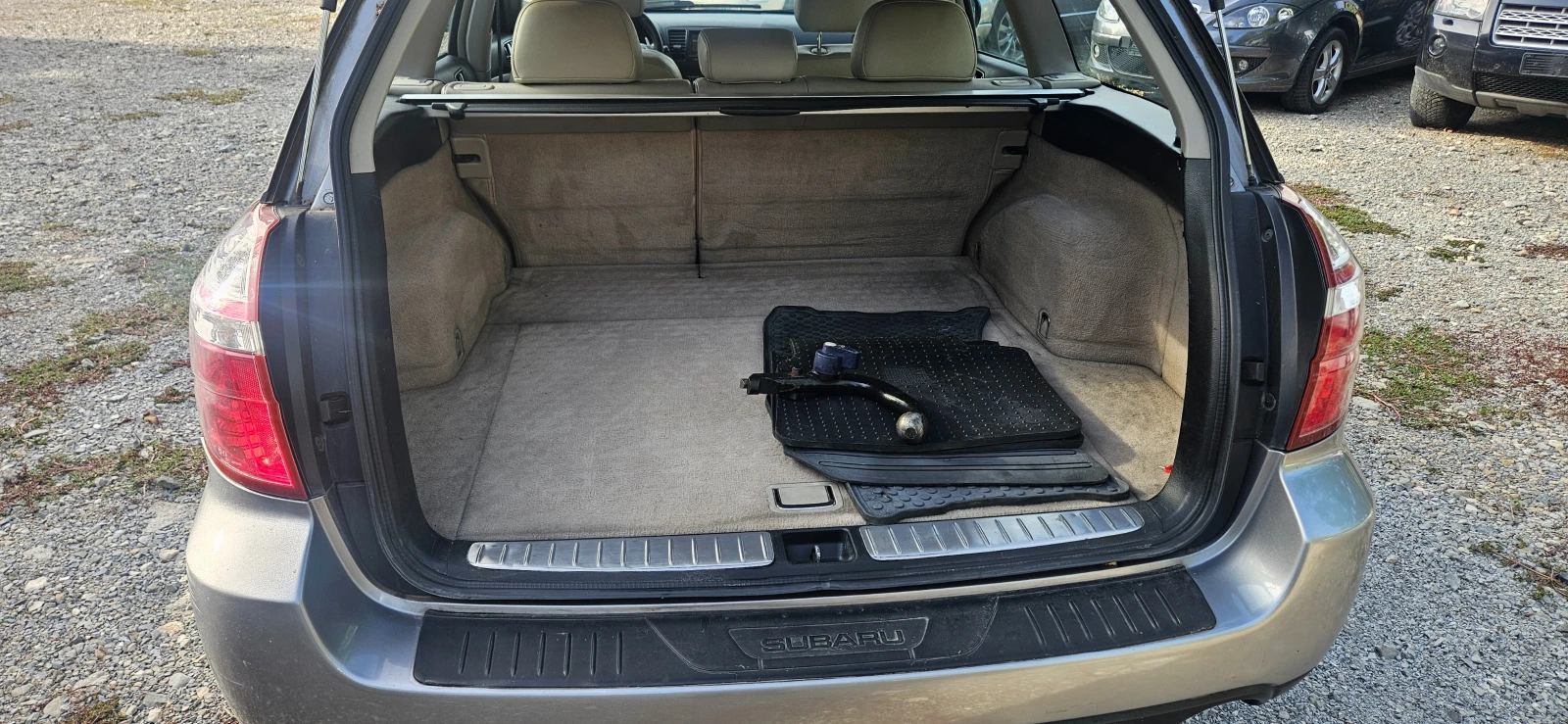 Subaru Outback 3.0 R LPG, снимка 5 - Автомобили и джипове - 55953964
