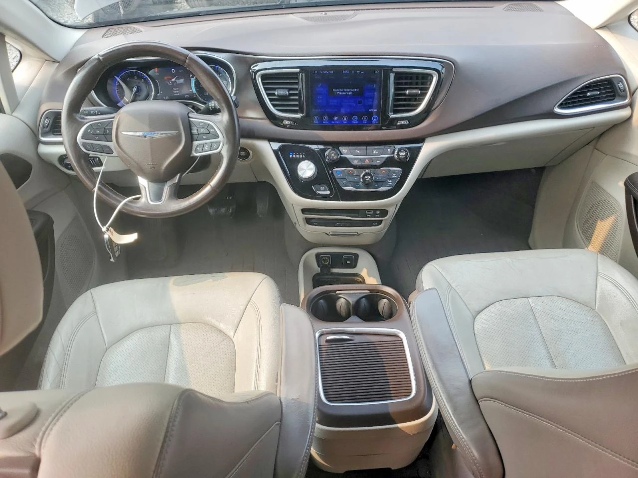 Chrysler Pacifica 3.6l Touring L Plus, снимка 8 - Автомобили и джипове - 56024997