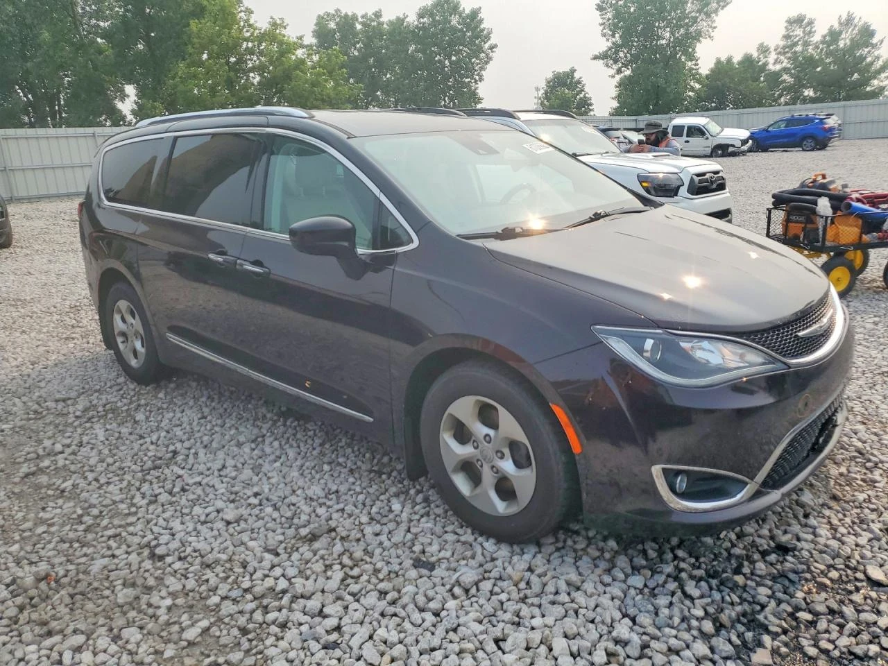 Chrysler Pacifica 3.6l Touring L Plus, снимка 4 - Автомобили и джипове - 56024997