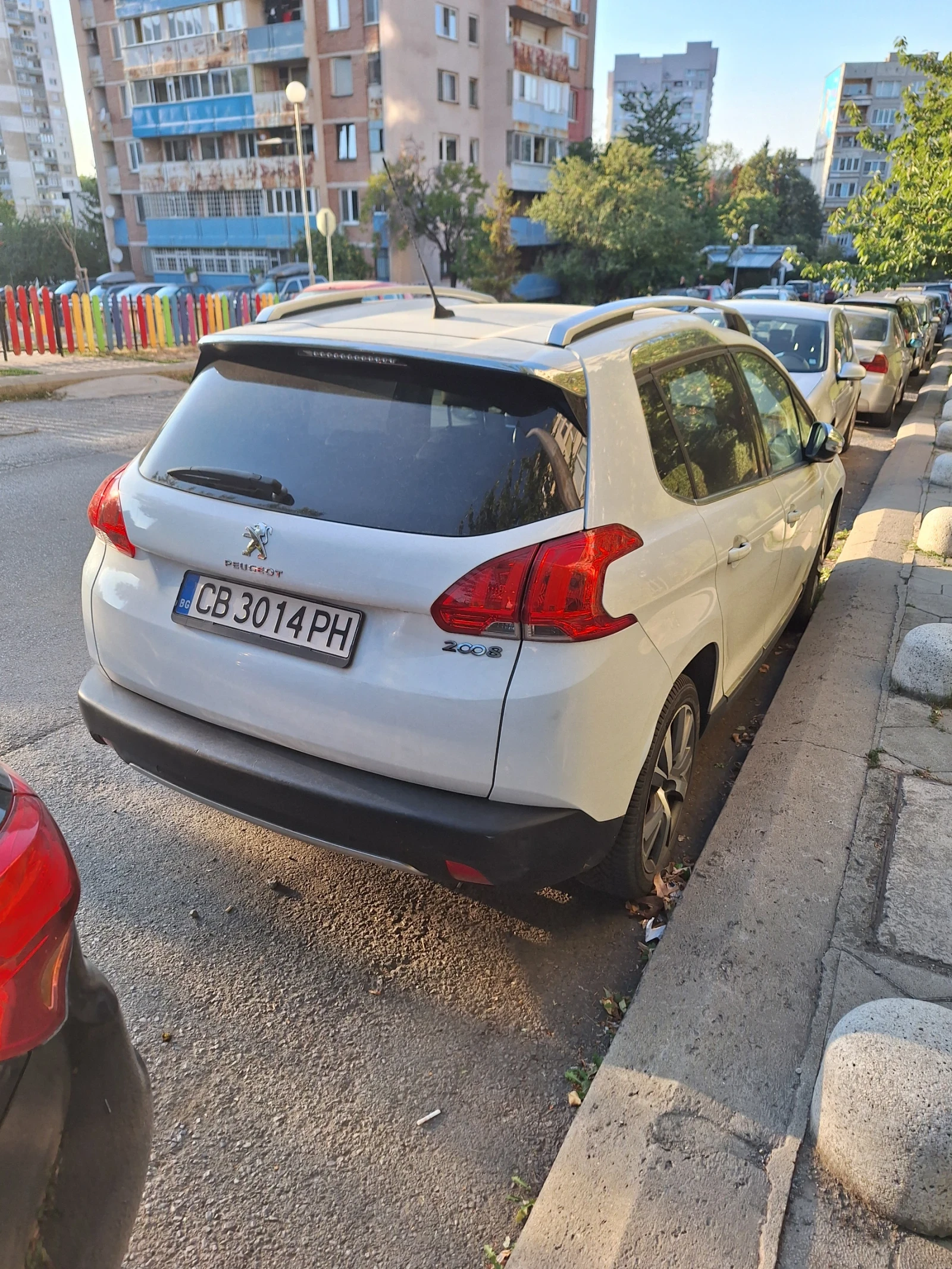 Peugeot 2008, снимка 4 - Автомобили и джипове - 56105417