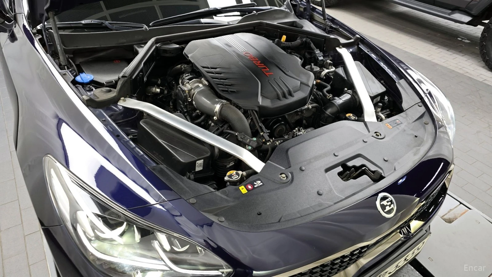 Kia Stinger MEISTER 3.3 GT AWD - DISTRONIC - ОБДУХ - ПОДГРЕВИ, снимка 6 - Автомобили и джипове - 56114045