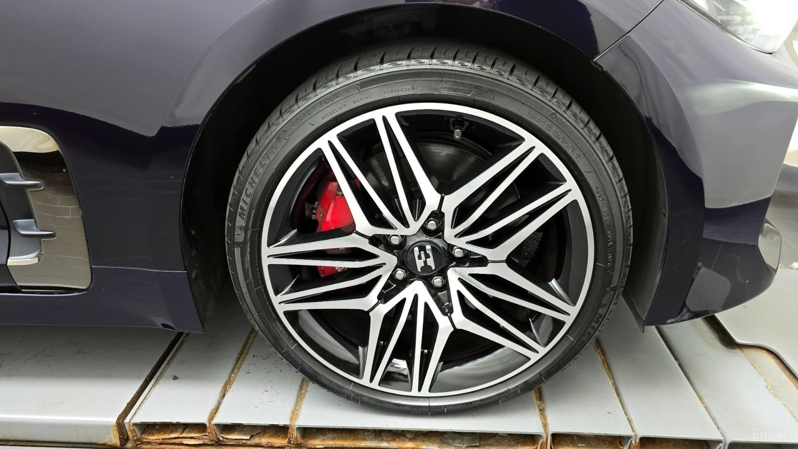 Kia Stinger MEISTER 3.3 GT AWD - DISTRONIC - ОБДУХ - ПОДГРЕВИ, снимка 5 - Автомобили и джипове - 56114045