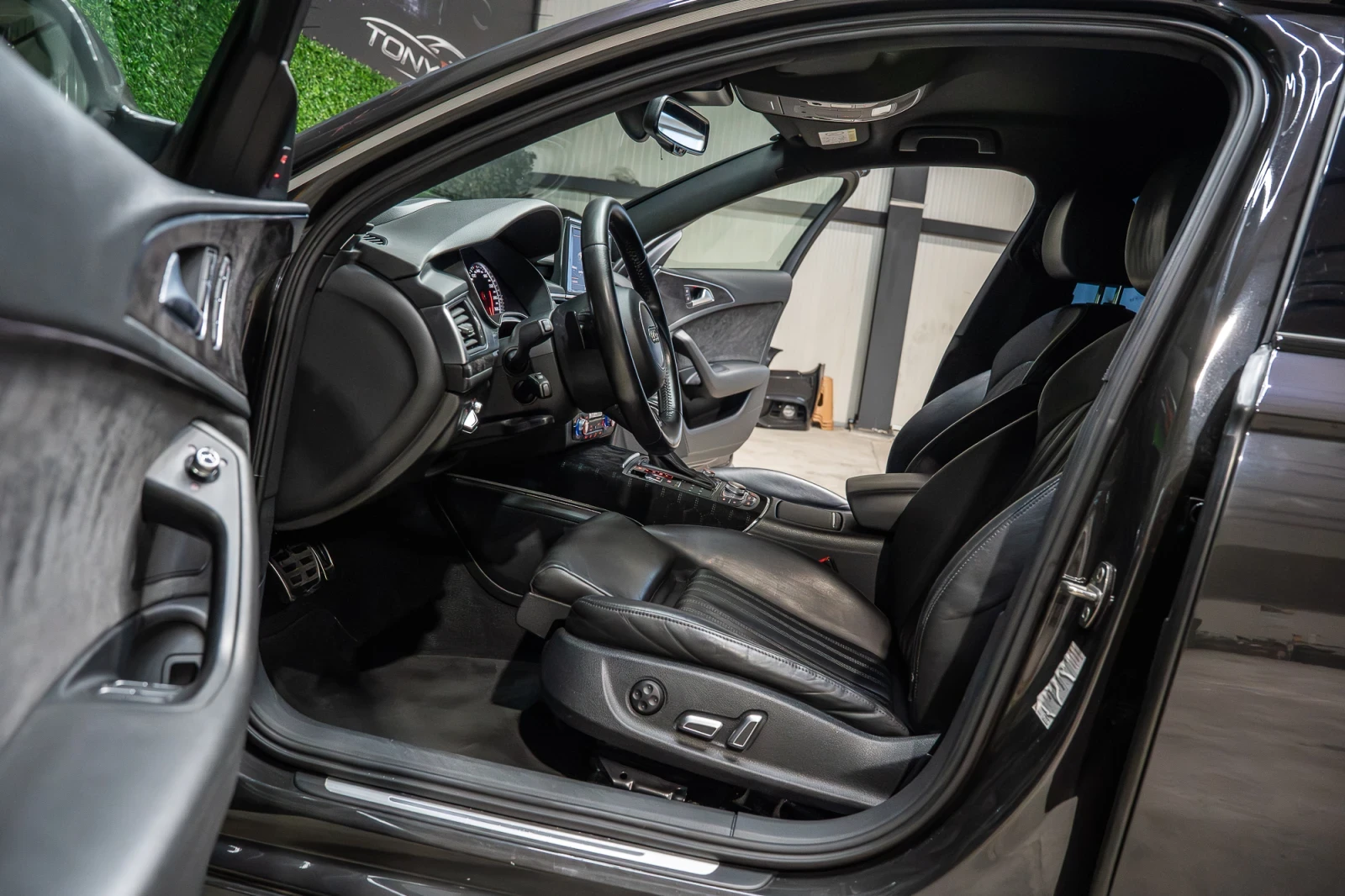 Audi A6  3.0TDI/MATRIX/RS6 OPTIC/BOSE/KEYLESS/HEAD UP/20Z, снимка 11 - Автомобили и джипове - 56246456