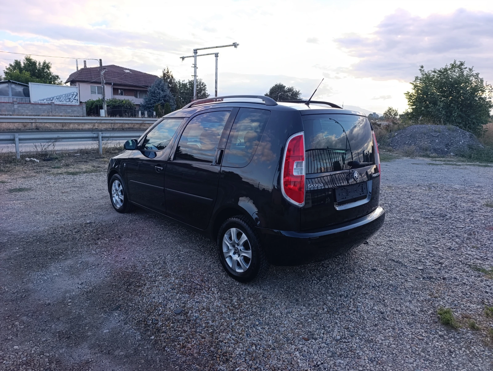 Skoda Roomster 1.4i-16v ГАЗ+ БЕНЗИН, снимка 5 - Автомобили и джипове - 56261286