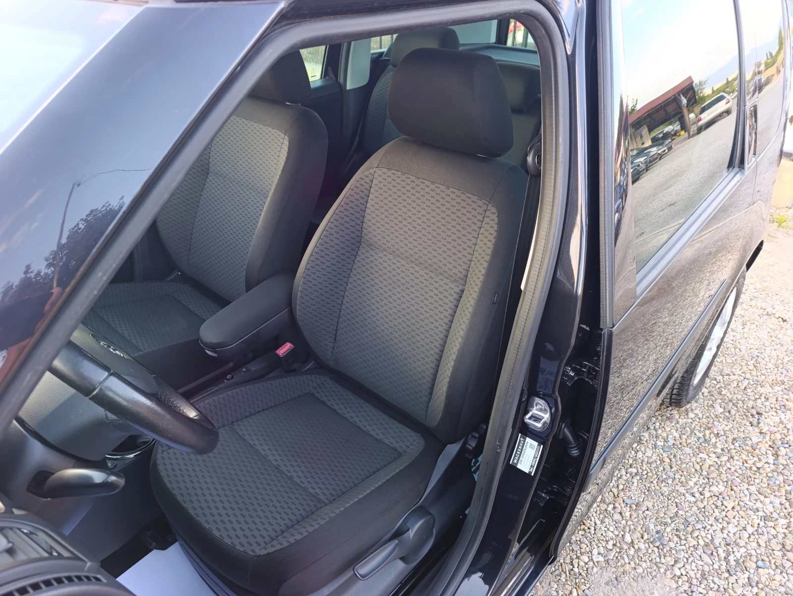 Skoda Roomster 1.4i-16v ГАЗ+ БЕНЗИН, снимка 9 - Автомобили и джипове - 56261286