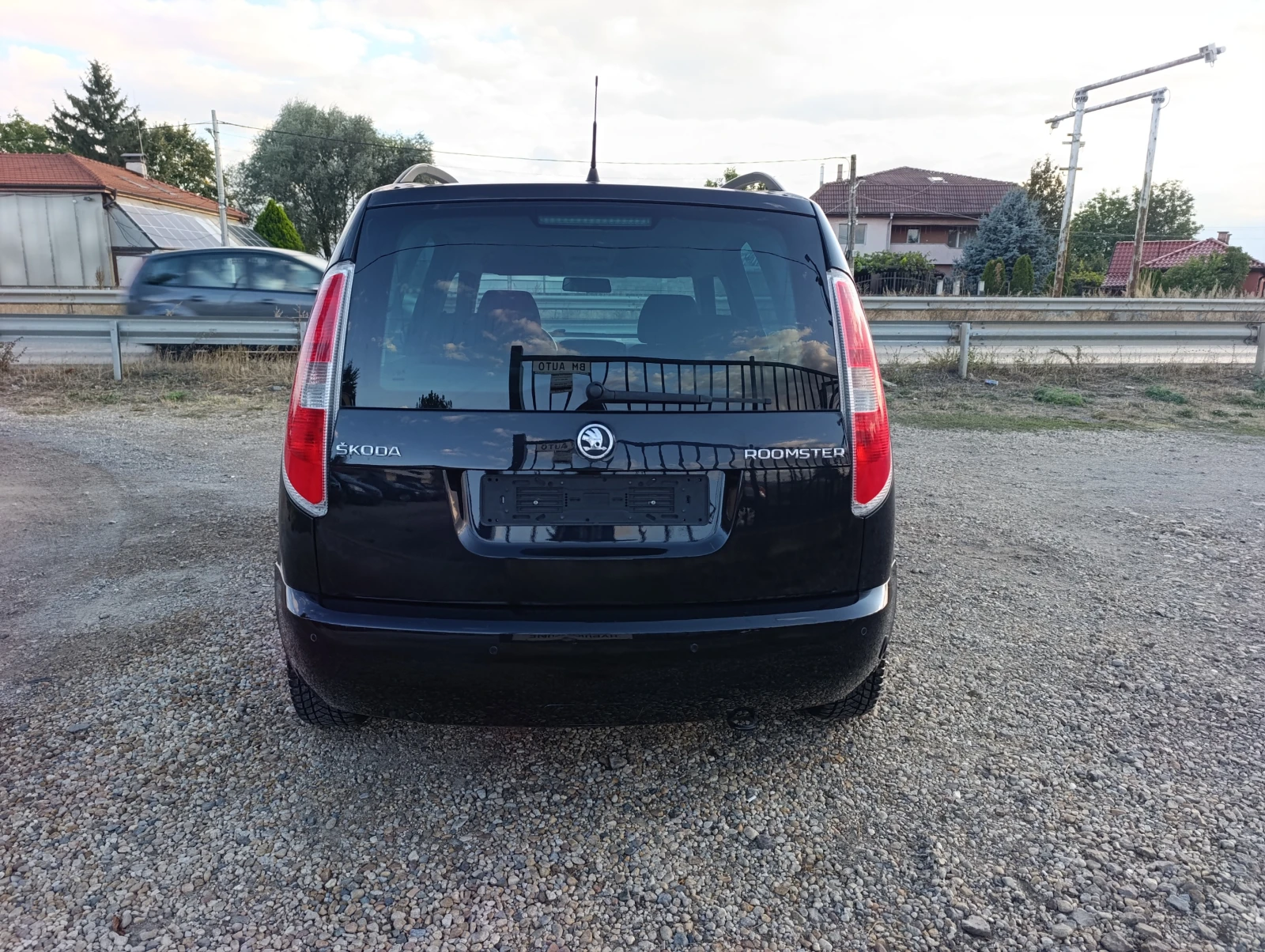 Skoda Roomster 1.4i-16v ГАЗ+ БЕНЗИН, снимка 6 - Автомобили и джипове - 56261286