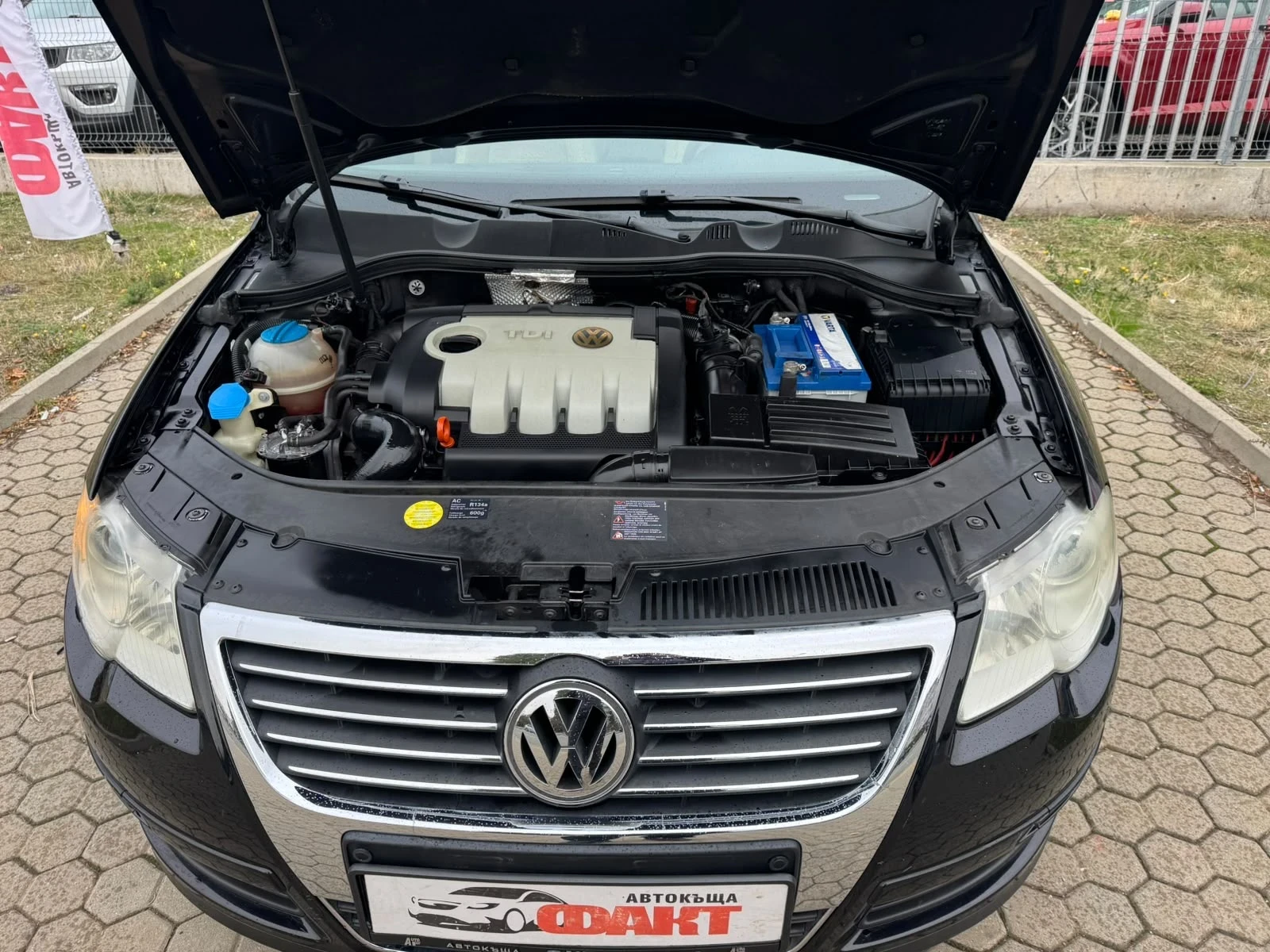 VW Passat 2.0TDi/AVTOMAT, снимка 15 - Автомобили и джипове - 56726475