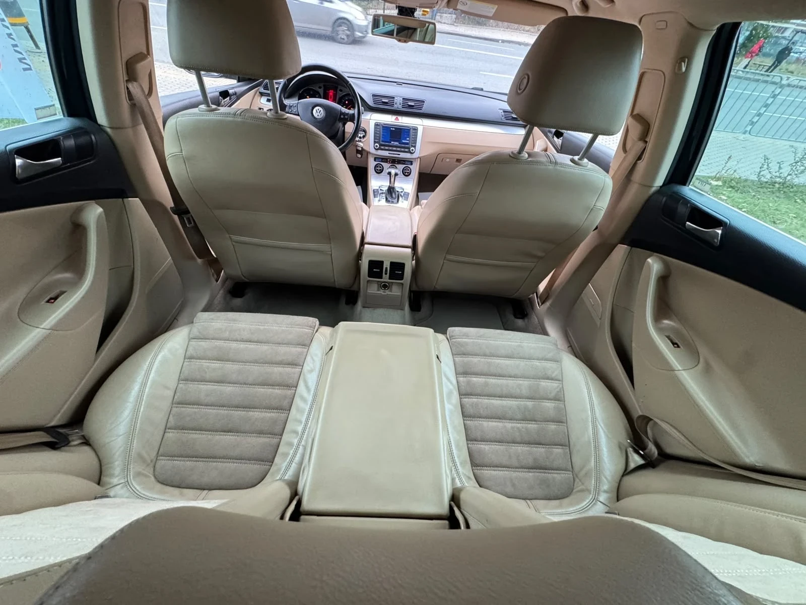 VW Passat 2.0TDi/AVTOMAT, снимка 9 - Автомобили и джипове - 56726475