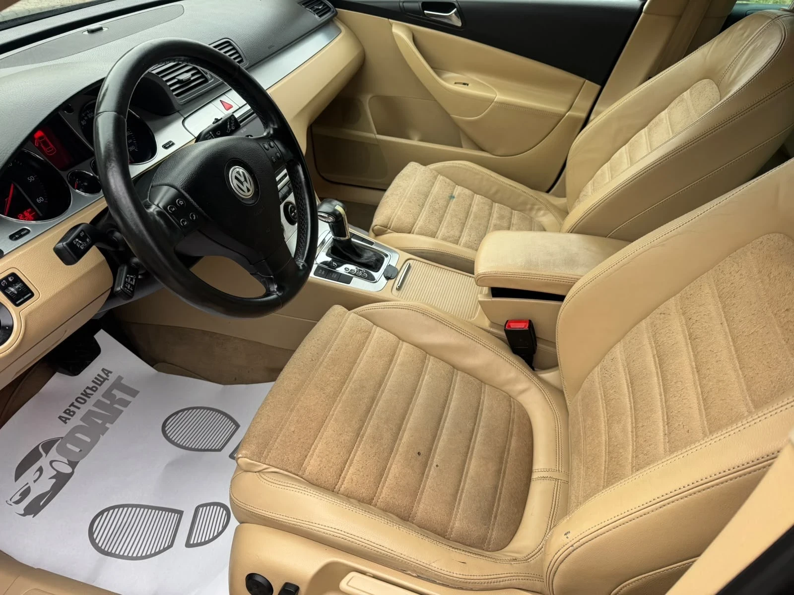 VW Passat 2.0TDi/AVTOMAT, снимка 6 - Автомобили и джипове - 56726475