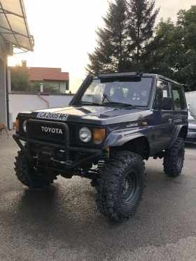 Toyota Land cruiser 2, 4 Дизел, снимка 1