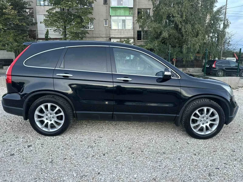 Honda Cr-v 2.2CDTI//EXECUTIVE///4x4///FULL EDITION//NOVA, снимка 2 - Автомобили и джипове - 47538782