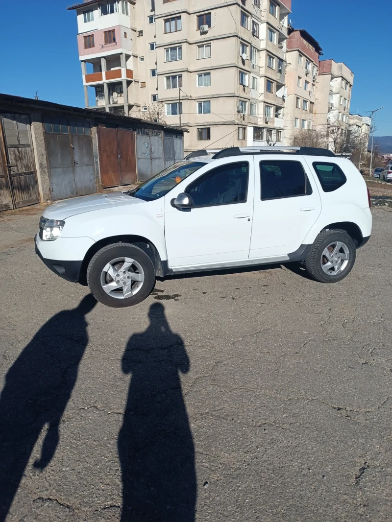 Dacia Duster, снимка 15 - Автомобили и джипове - 47904575