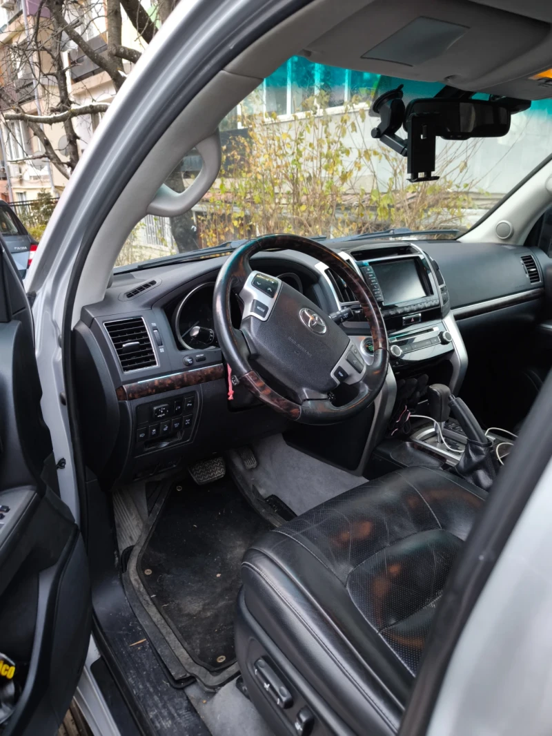 Toyota Land cruiser 200, снимка 5 - Автомобили и джипове - 48118686