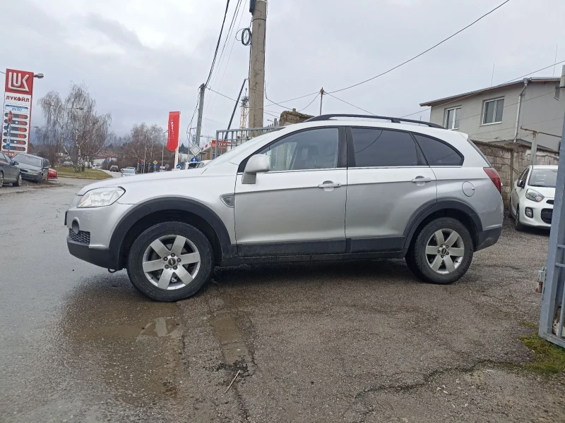 Chevrolet Captiva 2.0 VCDI 4х4 6+ 1, снимка 3 - Автомобили и джипове - 53286449