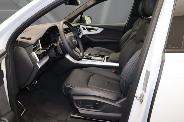 Audi Q7 55 TFSI Quattro = S-line = 7 Seats Гаранция - изображение 7