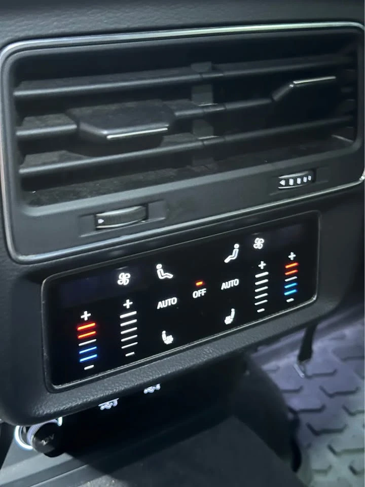 Audi Q8 CARFAX* *   *  | Mobile.bg   10