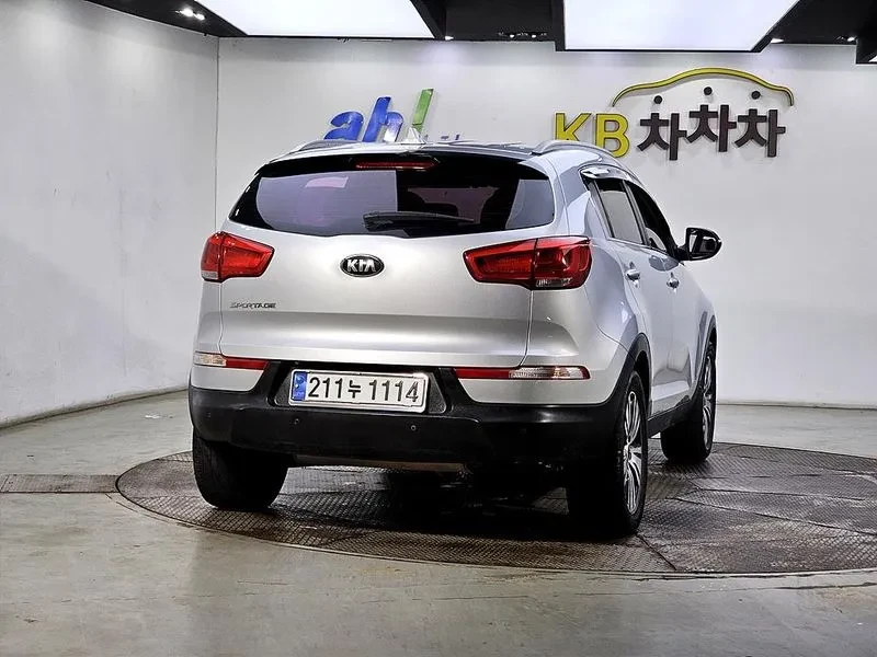 Kia Sportage, снимка 3 - Автомобили и джипове - 52557513