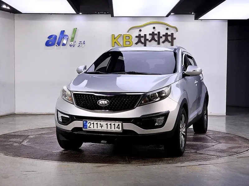 Kia Sportage, снимка 2 - Автомобили и джипове - 52557513