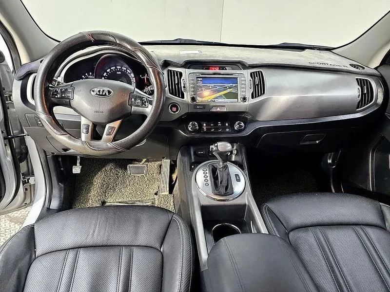 Kia Sportage, снимка 5 - Автомобили и джипове - 52557513