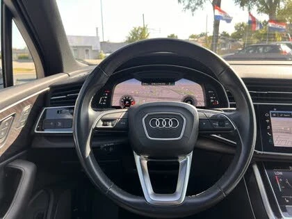 Audi Q7 55 TFSI Progressiv * АвтоКредит* * ЦЕНА ДО БГ* , снимка 11 - Автомобили и джипове - 52724047