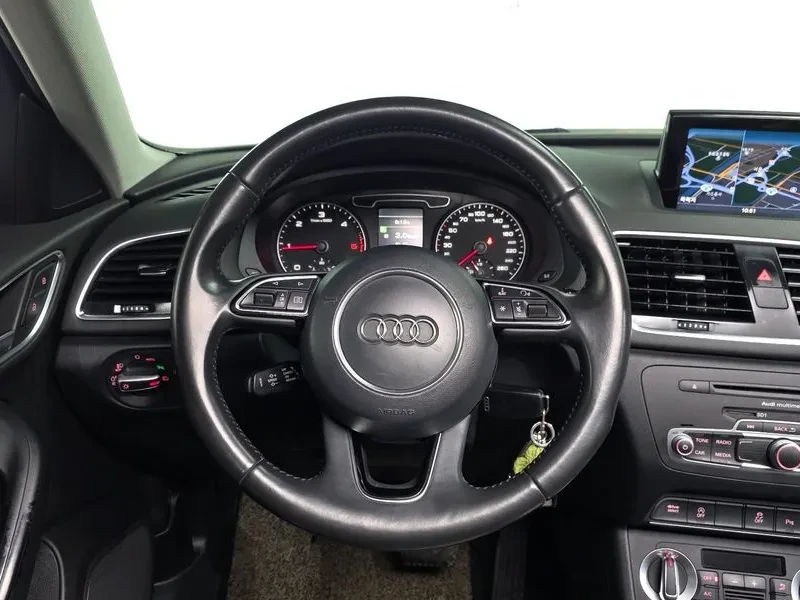 Audi Q3 2.0 TDI Quattro, снимка 13 - Автомобили и джипове - 55128648