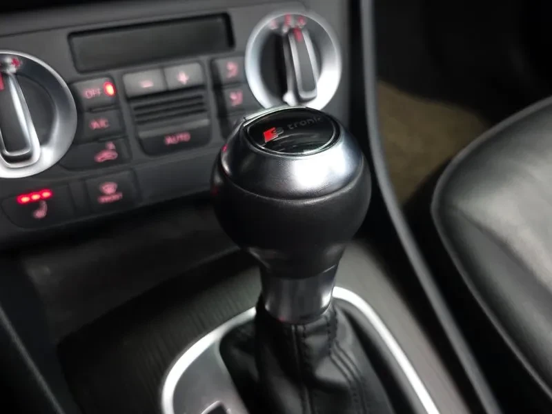 Audi Q3 2.0 TDI Quattro, снимка 9 - Автомобили и джипове - 55128648