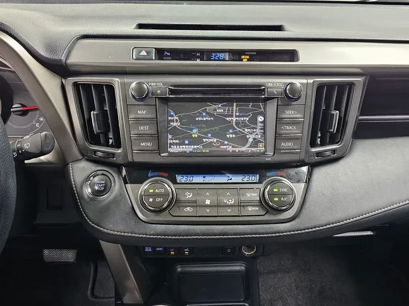Toyota Rav4 2.5 Бензин 4x4, снимка 6 - Автомобили и джипове - 55610523